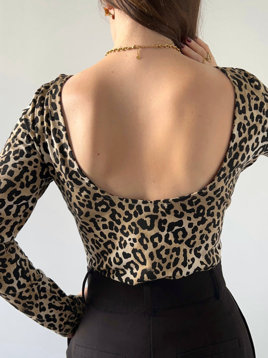 Body LÉO